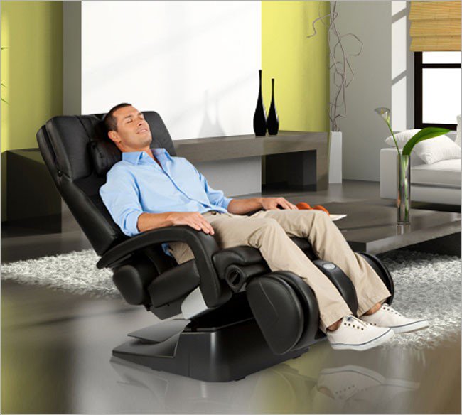 Наслаждайтесь массажем в кресле Human Touch HT-7450